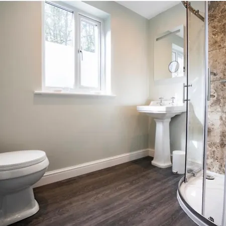 Yewfield Self Catering Apartment *