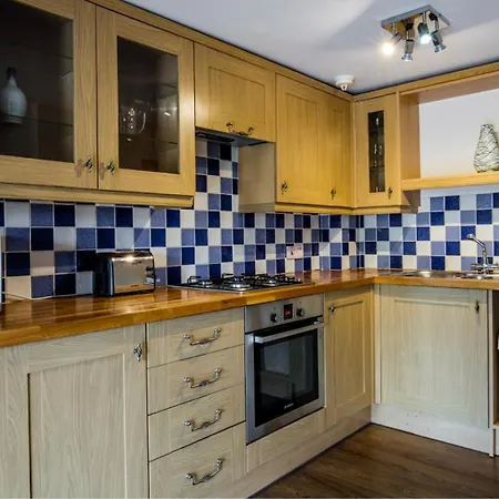 شقة Yewfield Self Catering *