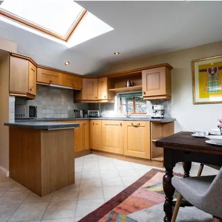 Yewfield Self Catering شقة هوكسهيد