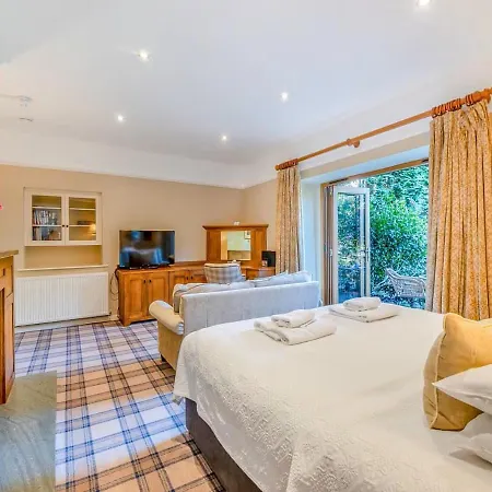 Yewfield Self Catering * هوكسهيد