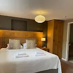 Apartamento Yewfield Self Catering